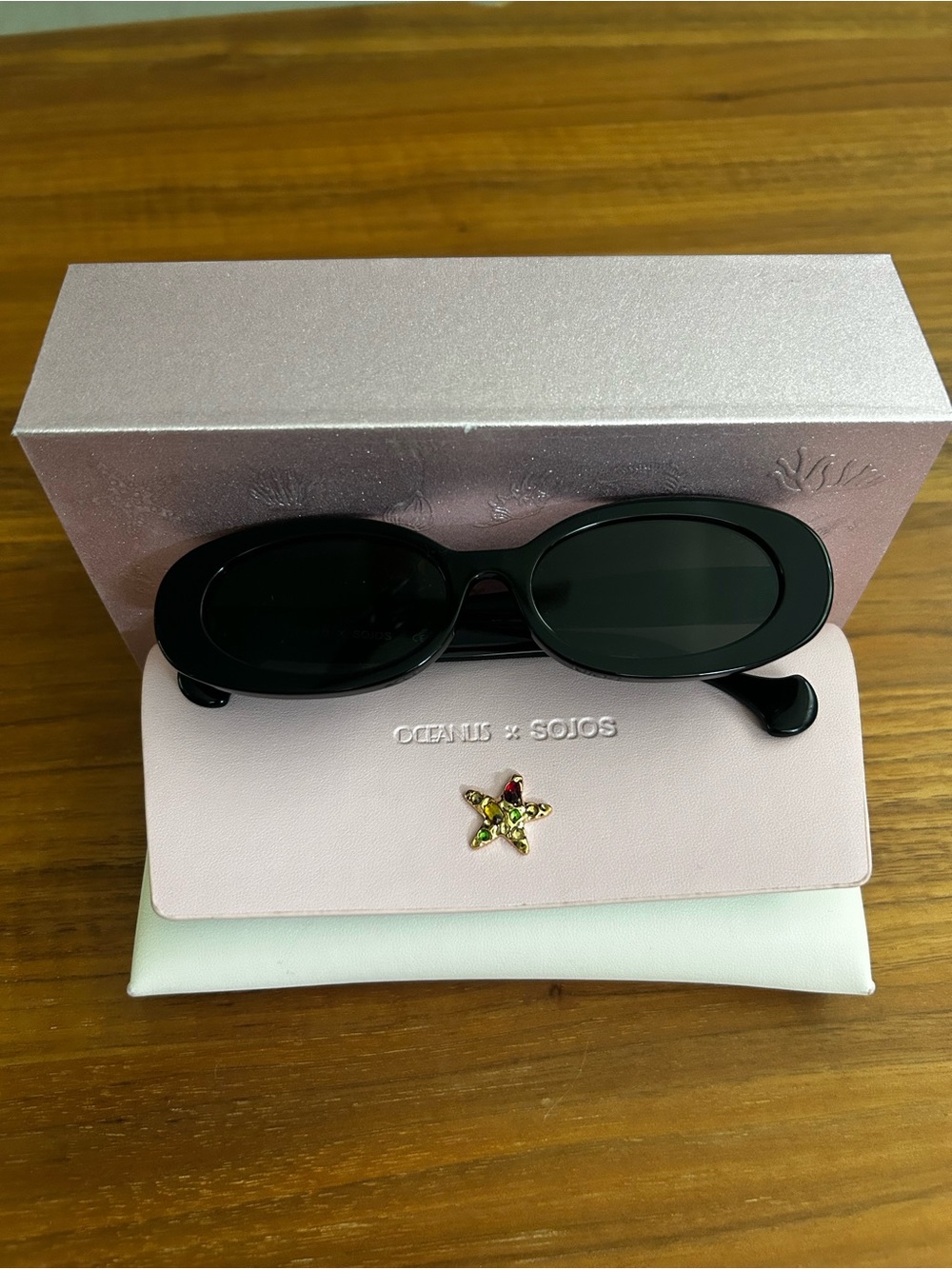Oceanus x Sojos Black Oval Sunglasses – Sleek Everyday Style - Picture 4 of 6